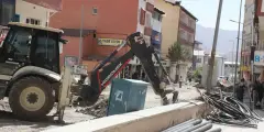Altay Caddesi’nde çalışmalar sürüyor, esnaf tamamlanmasını bekliyor