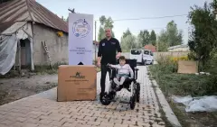 Hakkari’de İki Özel Gereksinimli Öğrenciye Akülü Araç Desteği
