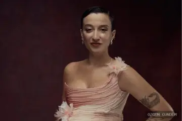 Melike Şahin’in Yeni Şarkısı “Ölmem Ölemem” Yayında