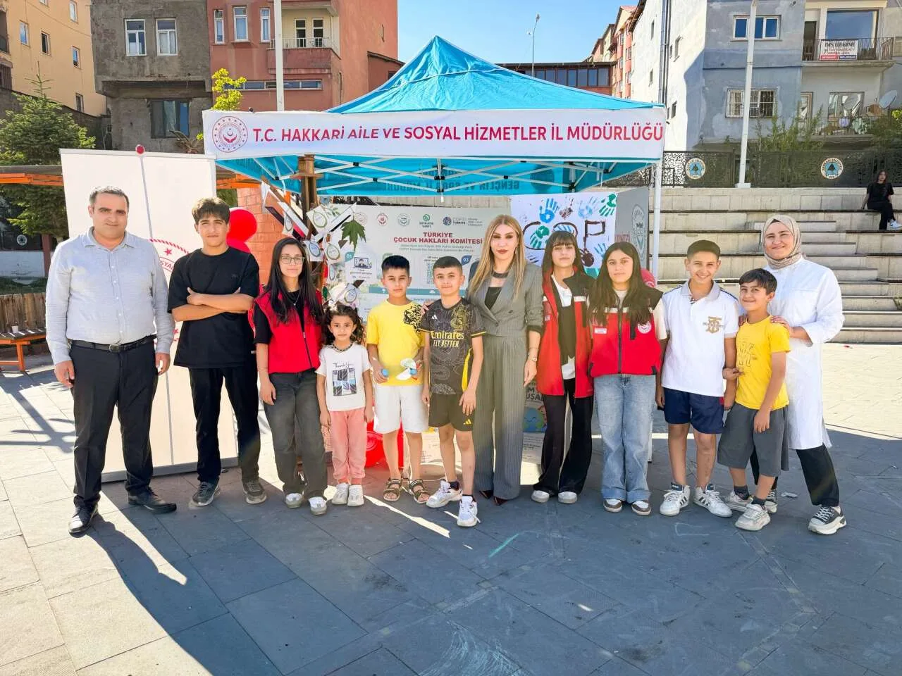 Hakkâri’de çocuklardan geleceğe yeşil mesaj: İklim ağacı oluşturdular