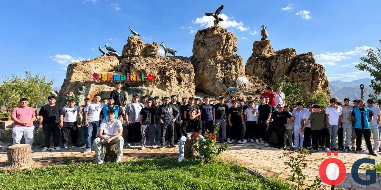 Kayseri ve Amasya’dan gelen gençler Şemdinli’nin tarihi noktalarını gezdi
