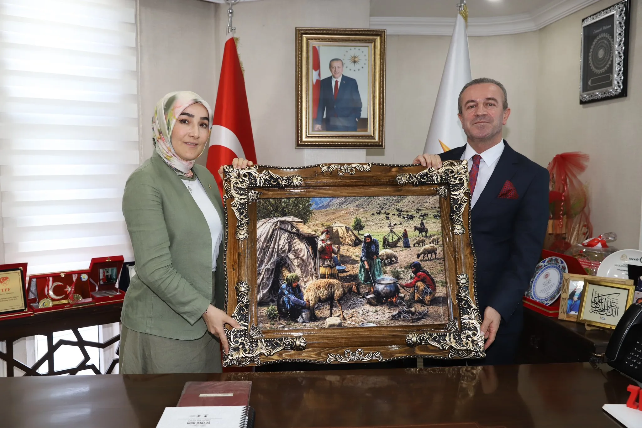 AK Parti Kadın Kolları Yöneticilerinden Hakkâri’ye Ziyaret