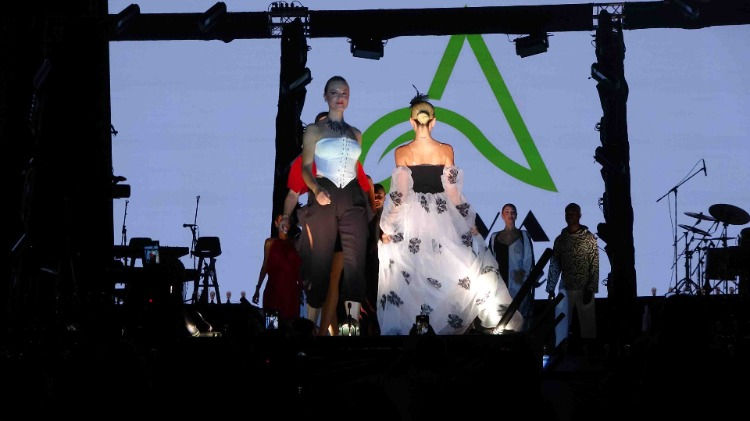 35. Uluslararası Şile Bezi Festivali’nde özlenen muhteşem defile