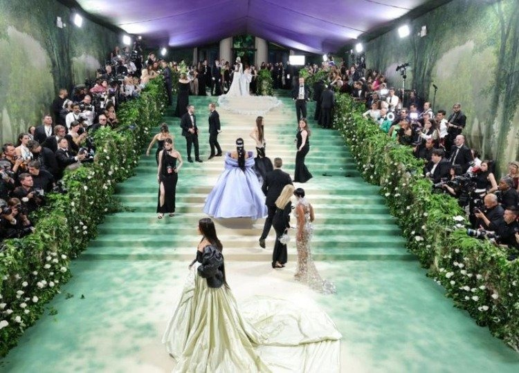 Met Gala'da şıklık yarışı