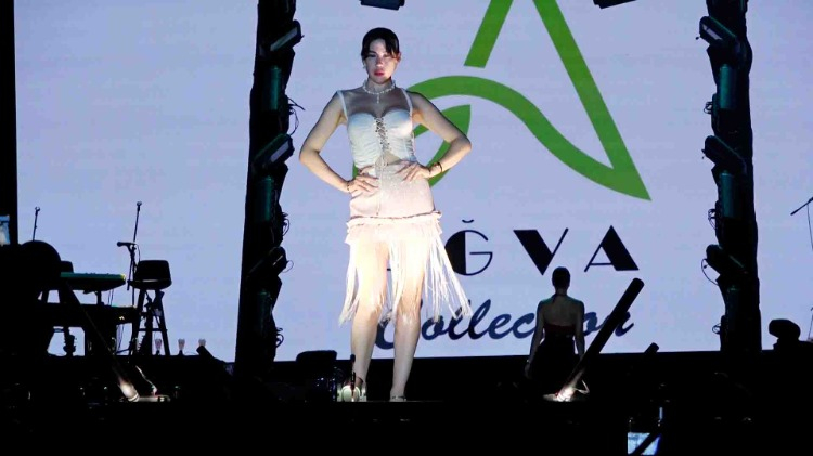 35. Uluslararası Şile Bezi Festivali’nde özlenen muhteşem defile