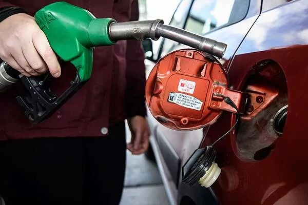 Motorinde 4,09 liralık indirim beklentisi: Fiyat yeniden 100 TL’nin altına inebilir