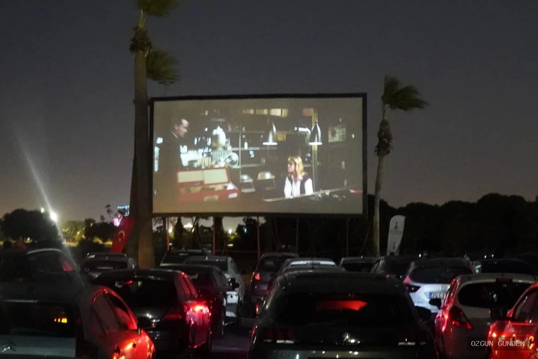 İnciraltı’nda Arabada Film Keyfi İçin Sonbahar Programı Açıklandı