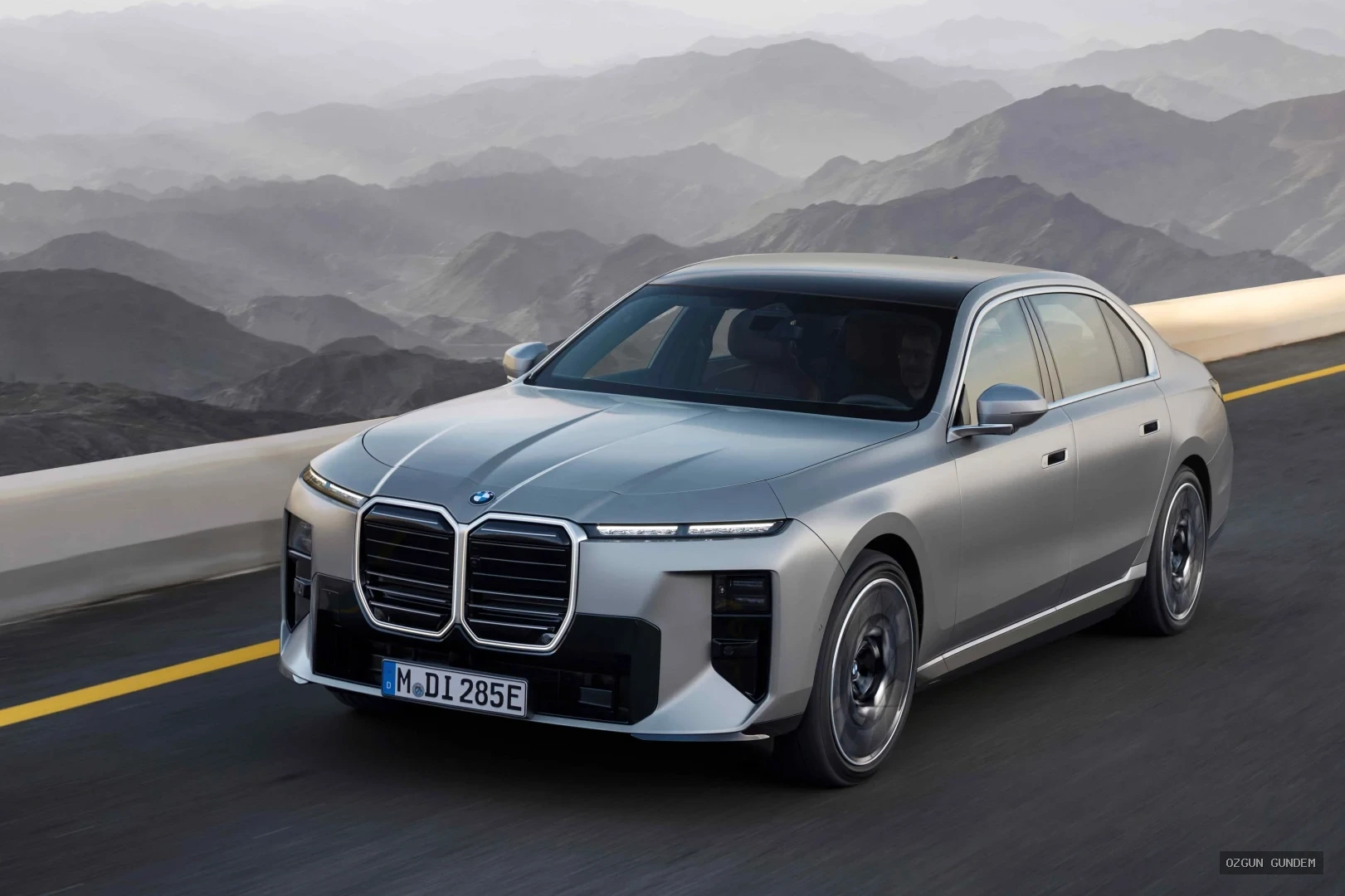 Yenilenen BMW 7 Serisi Türkiye pazarına girdi