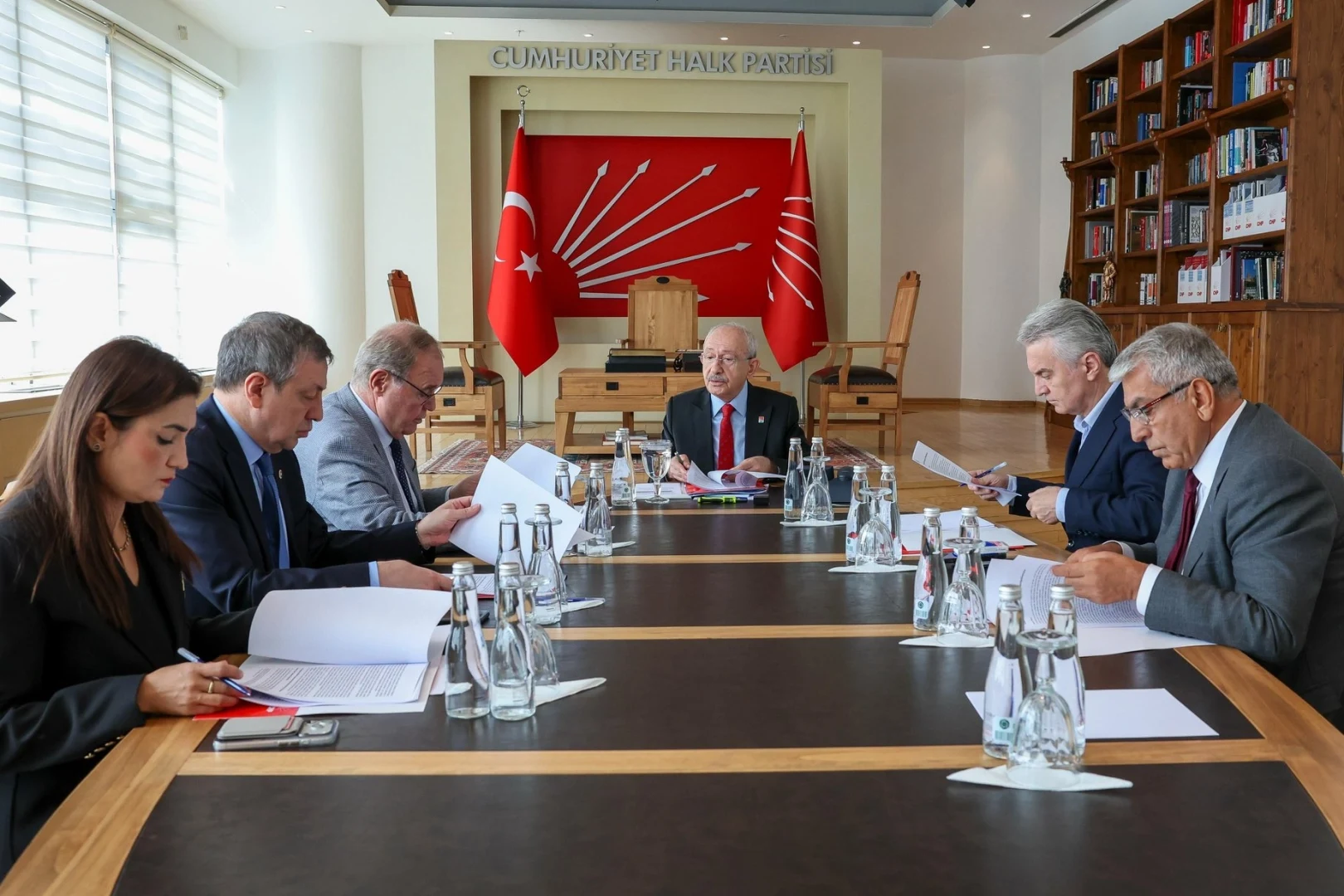 CHP Ekonomi Masası Borsa ve Fon Riskleri İçin Toplandı