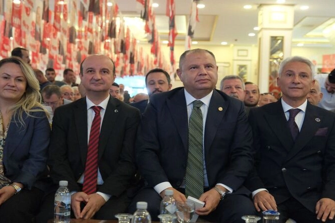 MHP Kırıkkale İl Kongresi’nde Mekki Varol güven tazeledi