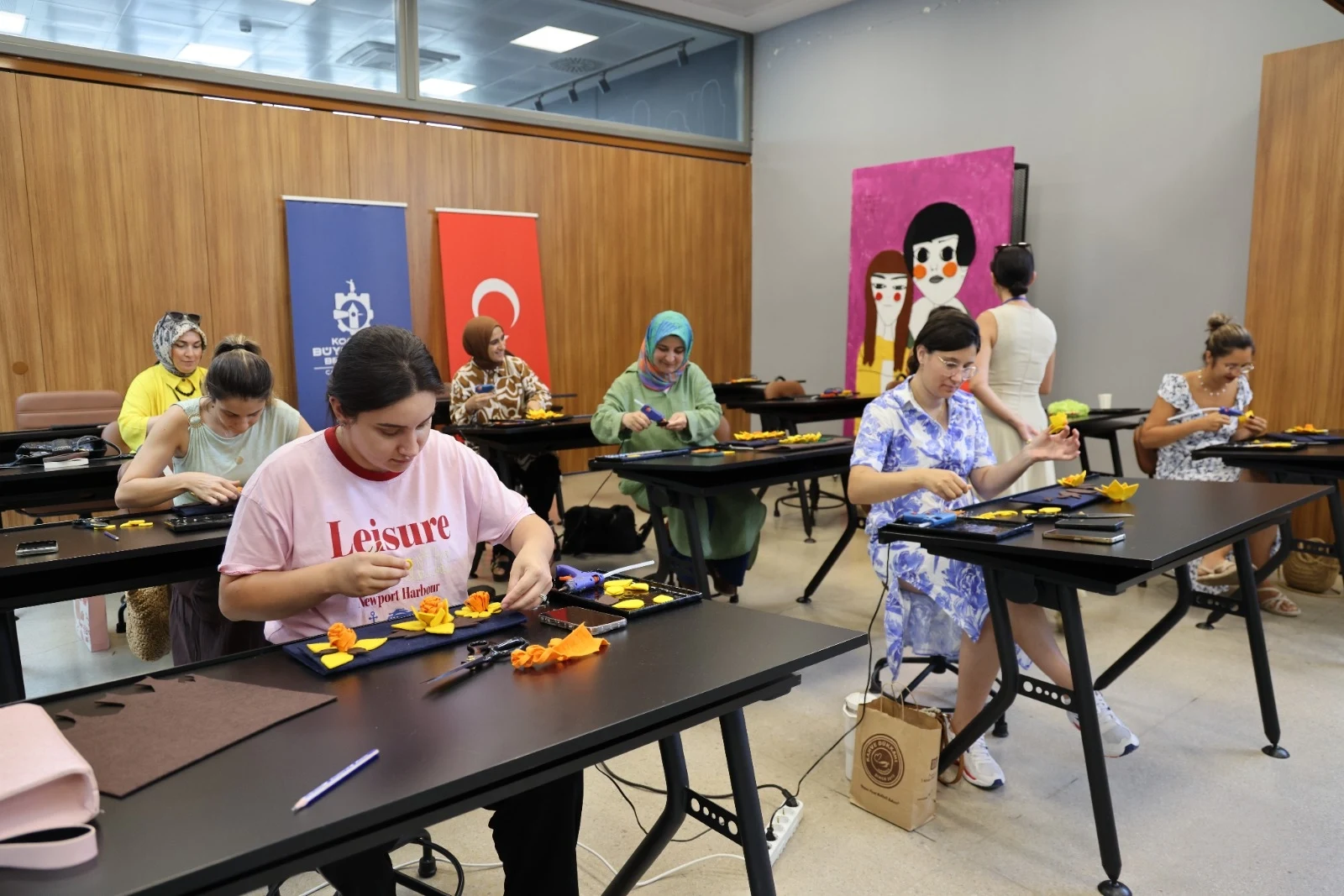 Kocaeli Moda Akademisi’nde özgün çantalar tasarlanıyor