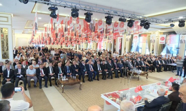 MHP Kırıkkale’de Mekki Varol yeniden il başkanı seçildi